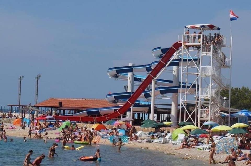 Lunasky Biograd Mobile Home Biograd Na Moru Zewnętrze zdjęcie
